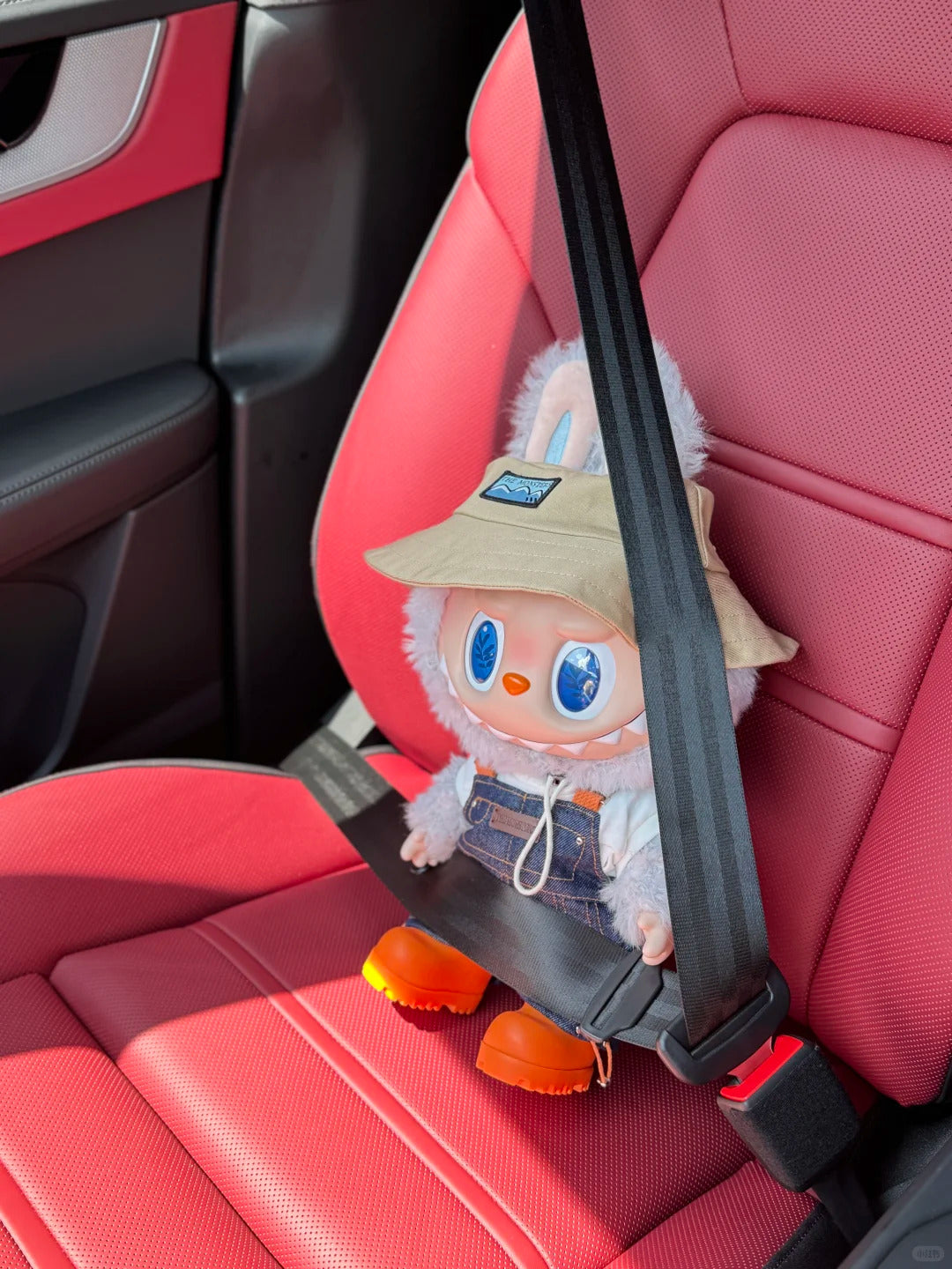 Fall in wild big vinyl plush doll