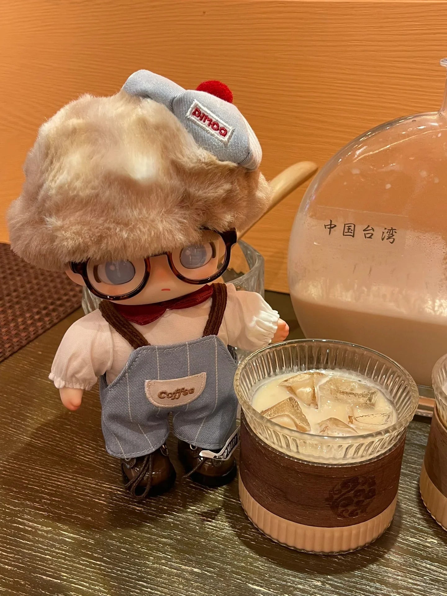 Crush on coffee big vinyl plush-Dimoo